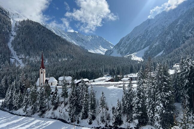 001-WhatsApp-Image-12-at-10