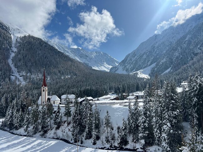 001-WhatsApp-Image-12-at-10